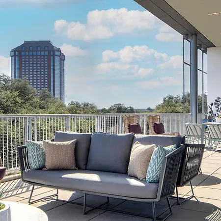 Renaissance Dallas Hotel-2